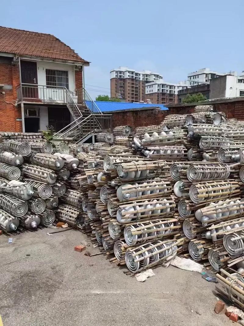 上门回收各种电力物资瓷瓶绝缘子回收电力金具回收电力避雷器隔离